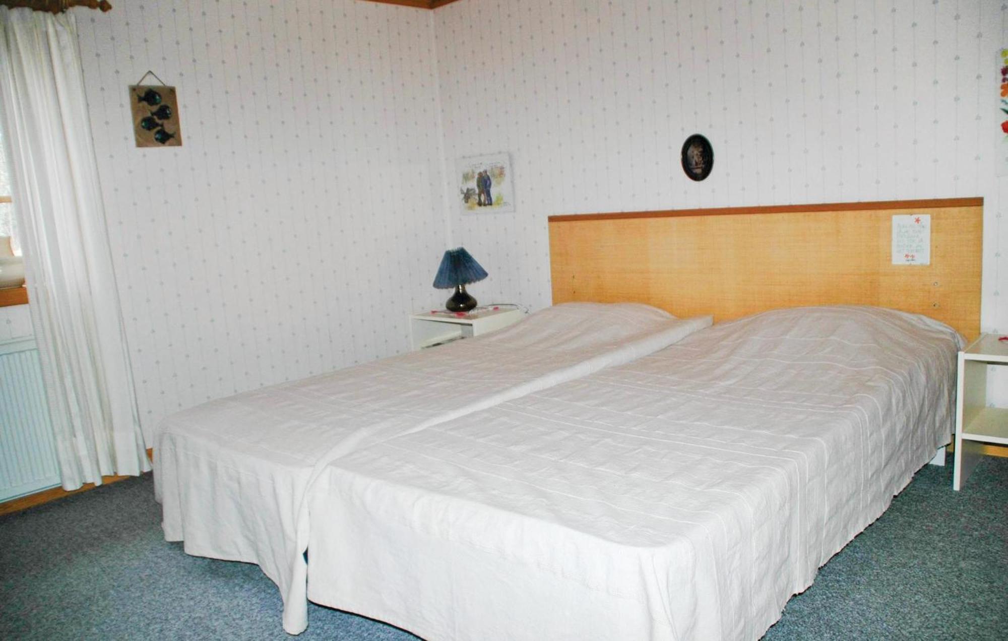 Cozy Home In Uddevalla With Wifi Haljebol Экстерьер фото