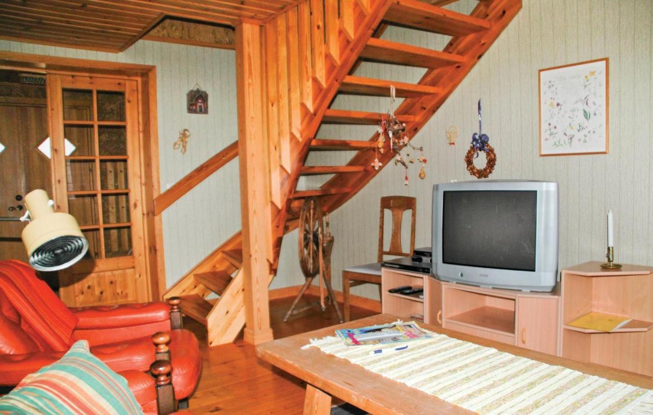 Cozy Home In Uddevalla With Wifi Haljebol Экстерьер фото