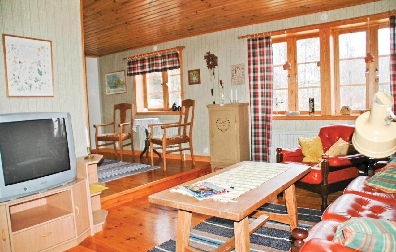 Cozy Home In Uddevalla With Wifi Haljebol Экстерьер фото